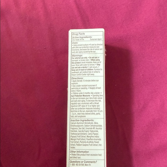 Hawaiian Tropic Mineral Sunscreen Powder Brush SPF 30 - Cream - Picture 3 of 4